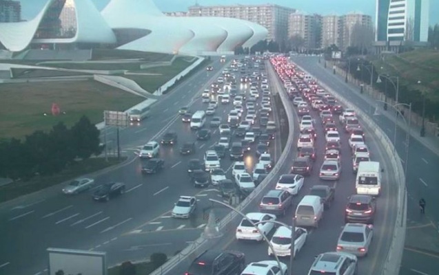 Yağışlı Bakının yollarında SON DURUM